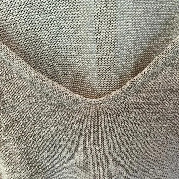 Loft Women's Cream Tan V-neck Pullover Sweater Size L Cotton Blend Long Sleeve - Picture 3 of 5